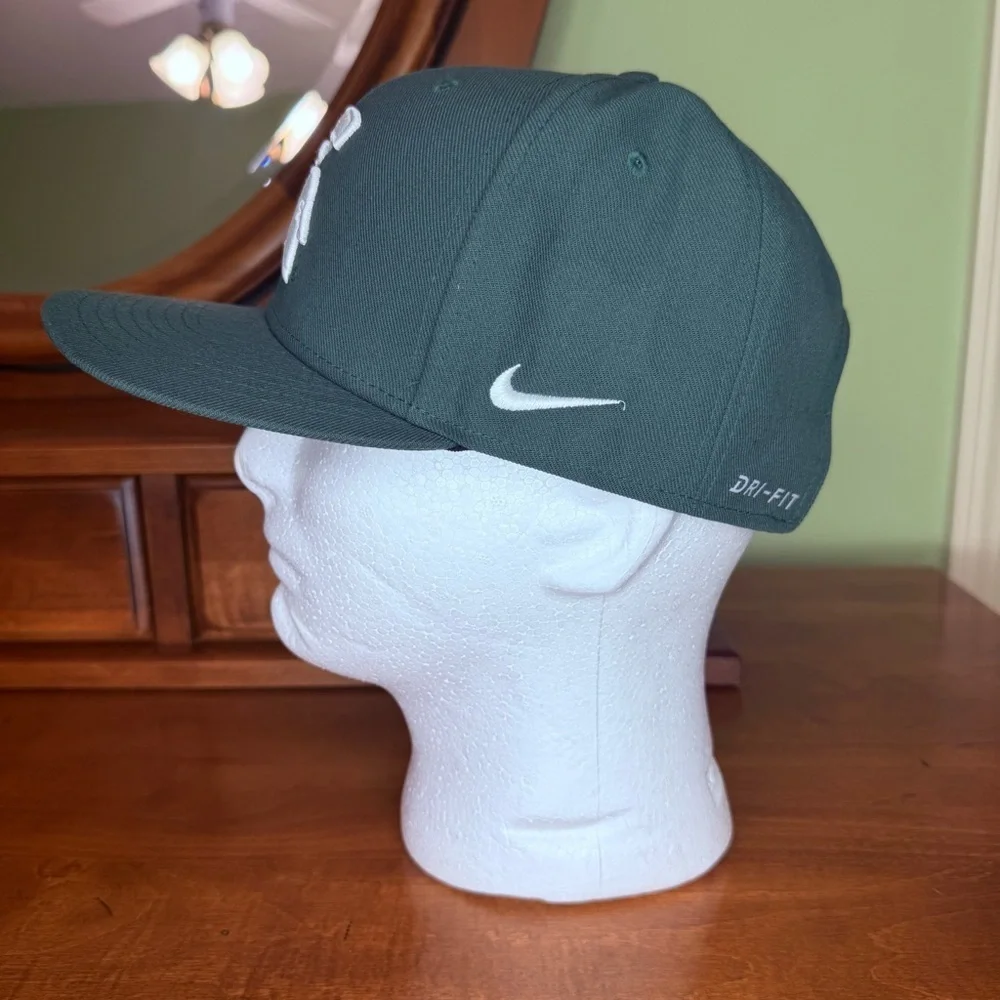 Nike Michigan State Green baseball hat Classic 99 dry fit swish msu logo adjust